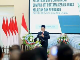 Lantik Pejabat Tinggi Pratama, Gubernur Yulius tekankan Integritas tanpa syarat