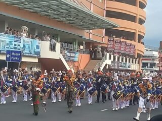 Drumband Gita Dirgantara guncang kawasan Mega Mas Manado