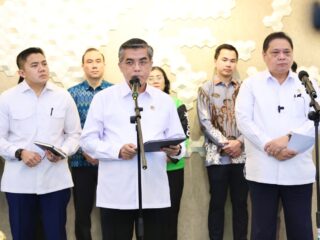 Menaker imbau perusahaan aplikasi transparan berikan BHR 2026 bagi pengemudi dan kurir online