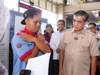 Menaker tinjau posko k3 mudik di pulo gebang, pastikan awak angkutan sehat dan siap bertugas
