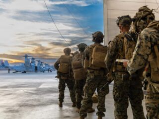 Amerika Serikat kirim 2.200 marinir sebagai persiapan serangan darat ke Iran