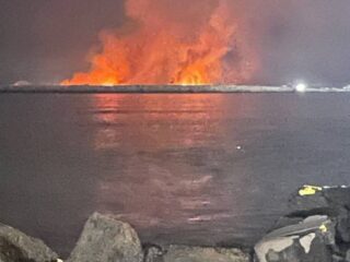 Israel serang pelabuhan penting militer Iran, puluhan kapal terbakar dan tenggelam