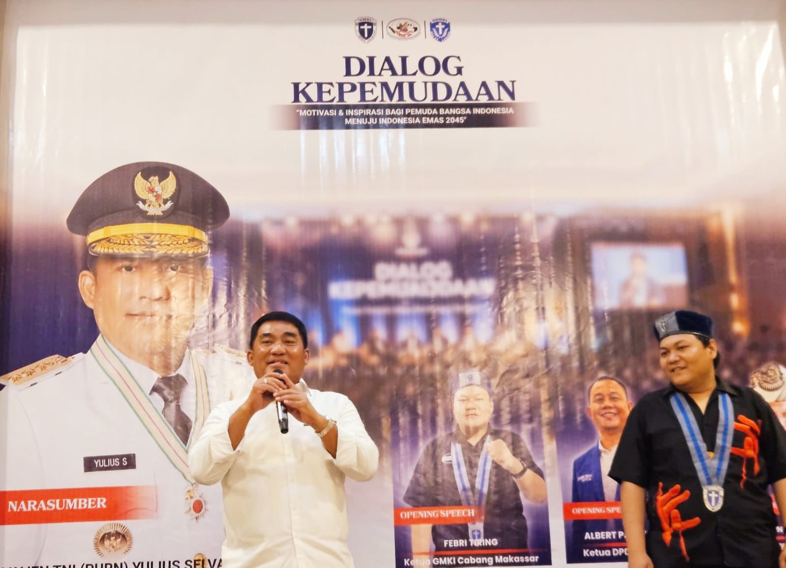 Gubernur Sulut Yulius Selvanus, dialog dengan GMKI Cabang Makassar, Kamis 26/3/26. (Foto: Ist)
