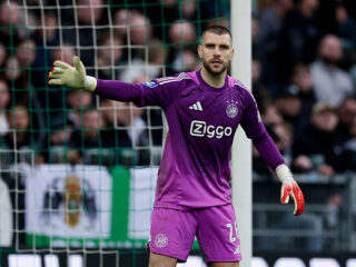 Marten Paes gagal bendung Groningen, Ajax tumbang 3-1