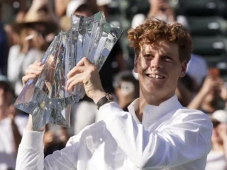 Tumbangkan Medvedev, Jannik Sinner juarai ATP Masters Indian Wells
