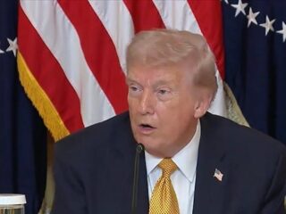 Trump: Jika kesepakatan tercapai, AS ambil uranium Iran. Kalau tidak, kita siap serang sesuka hati