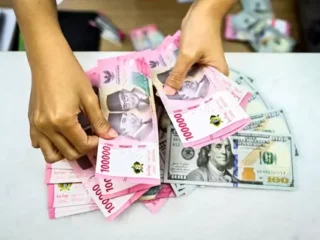 Sentimen global dorong rupiah ke Rp17.275 per dolar AS