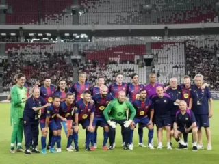Tim legenda dunia tak berkutik! 'Barcelona Legends' pesta gol di Jakarta