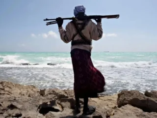 Kapal tanker minyak dibajak di lepas pantai Somalia, 17 awak termasuk WNI berada di bawah kendali perompak