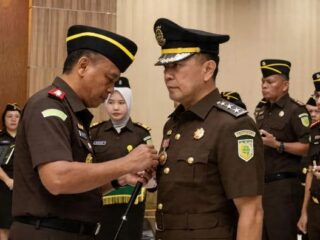 Pejabat baru di Kejati Sulut disumpah: Reinhard Tololiu jabat Asintelkum