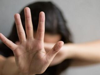 Sopir taksi ‘online’ yang cabuli penumpang perempuan, diringkus polisi