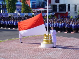 Peringati Hari Kartini dan HKG PKK ke-54, Pemkot Bitung gelar upacara dengan petugas serba perempuan