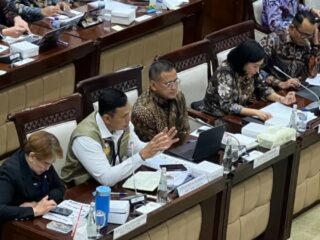 Dirut Bulog minta warga tak 'panic buying', stok beras aman