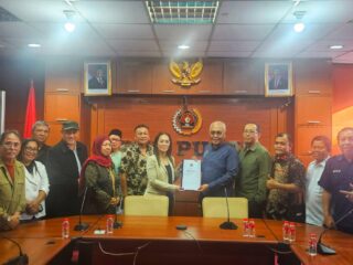 Ketua Umum PWI Pusat terima dokumen kepengurusan PWI Sulut 2026–2031