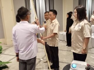 Kepengurusan baru dikukuhkan, Rocky Korah ajak LPM Manado perkuat kolaborasi dengan pemerintah
