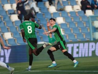 Sassuolo menang 2-1 atas Como 1907, Jay Idzes solid di lini belakang
