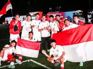 Tumbangkan Argentina, Tim Sepakbola 'Garuda Baru' Juara SCWC 2026 kategori Boys Shield