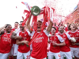 Klasemen akhir Liga Inggris: Arsenal juara, West Ham degradasi, Tottenham selamat
