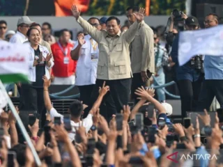 'May day': Hari ini Prabowo teken Perpres pangkas potongan aplikator Ojol jadi 8 persen