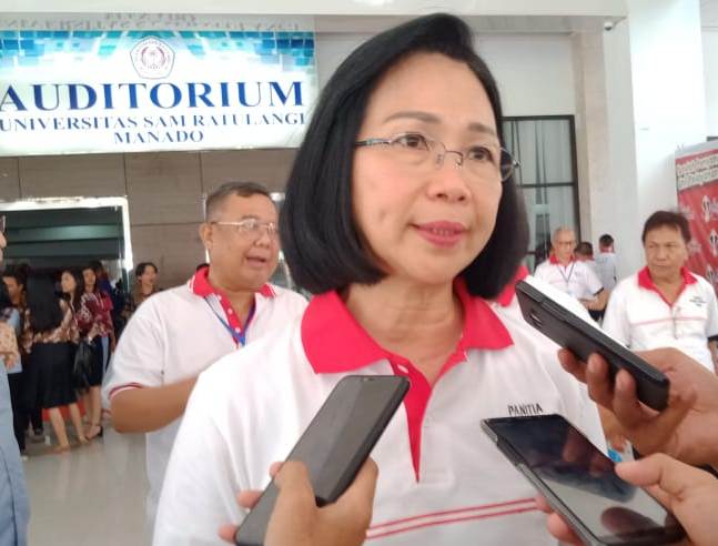 Mantan rektor Unsrat Ellen Joan Kumaat