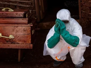 Tiga vaksin baru dikembangkan melawan virus Ebola langka yang tewaskan hampir 250 orang