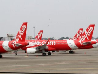 AirAsia mulai turunkan harga tiket, setelah tarif Avtur menurun