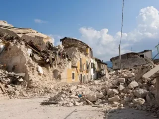 Gempa besar M 8,1 juga terjadi di Filipina
