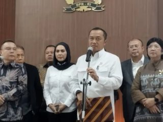 Mensesneg analogikan ekonomi seperti sepak bola, gas industri jadi fokus