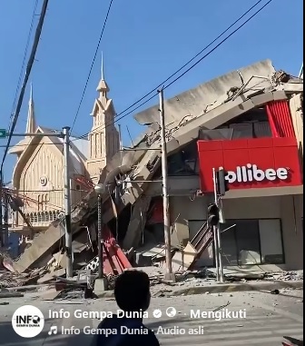 kerusakan akibat gempa magnitudo 7,7 di kepulauan Davao Filipina