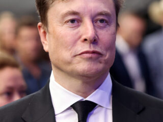 Fantastis! Elon Musk resmi jadi triliuner pertama di dunia, kekayaannya Rp18.000 T lampaui gabungan para miliarder top planet ini