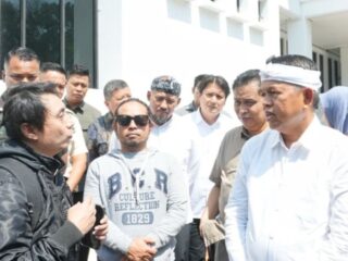 KDM: Kelalaian dinas teknis, biang kerok gelombang keluhan ratusan ribu orang tua murid