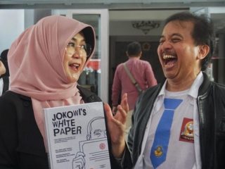 Roy Suryo dan dr Tifa ditangkap, pengacara protes