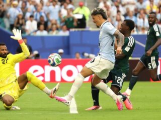Piala Dunia 2026: Uruguay dominasi penguasaan bola, Arab Saudi sabar jaga pertahanan, hasilnya draw 1-1