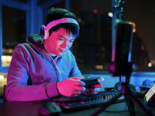 RI kini miliki 200 juta 'gamer': Industri gim ditargetkan tumbuh 4 persen, valuasi pasar Rp34 T