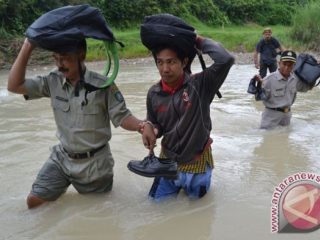 Selain TNI, kenaikan tunjangan kinerja (Tukin) juga untuk guru dan Nakes hingga di wilayah 3T