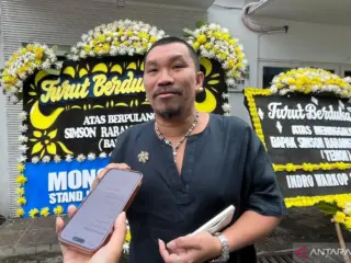 Komedian kawanua, Ronny Imanuel alias Mongol Stres, kenang Temon Templar sebagai mentornya