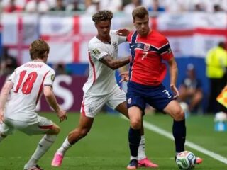 Dapat ancaman pembunuhan, Sorloth buka suara: Berniat operan ke Haaland, tapi ditutup bek Inggris