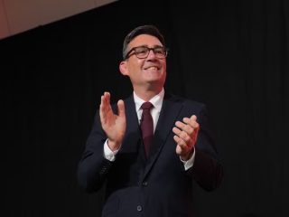 Andy Burnham resmi jadi perdana menteri Inggris baru