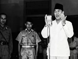 Foto karya Frans Mendoer.