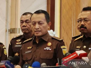 Meski sudah mundur, eks Jampidsus Febrie Adriansyah masih terima gaji