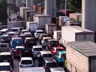 Tak tahan terkena macet horor di ruas ‘Cacing’, warga mengadu ke Gubernur Pramono