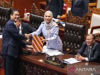 Merespons kekhawatiran DPR, Menkeu Purbaya: Rasio utang RI masih aman