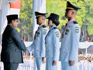Lantik 1.204 Pamong Praja Muda IPDN, Presiden Prabowo: Hidupmu penuh dengan tuntutan dari bangsa dan negara