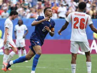Mbappe unggul dalam perburuan Sepatu Emas adidas, Messi masih punya peluang