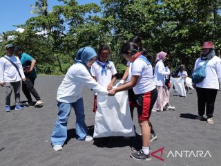 Pertamina gandeng warga selamatkan pantai Tangkoko, perangi sampah plastik