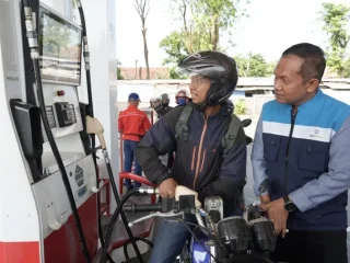 Harga BBM dan LPG subsidi tidak naik. Bahlil jamin pasokan energi di atas standar minimum, meski Timteng bergejolak