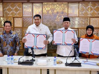 Pemerintah bagikan sertifikat tanah gratis kepada tiga kelompok masyarakat