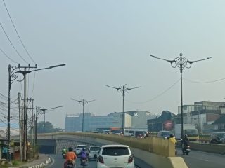 Polusi asap pekat racuni Kota Pekanbaru, kualitas udara menembus level berbahaya