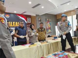 Bongkar jaringan emas ilegal Malaysia, Polda Sumbar bekuk WNA asal India