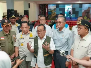 Kawal langsung penanganan bencana, Menko Pratikno: Sejumlah menteri dan pejabat pusat upacara HUT RI bersama korban gempa NTT
